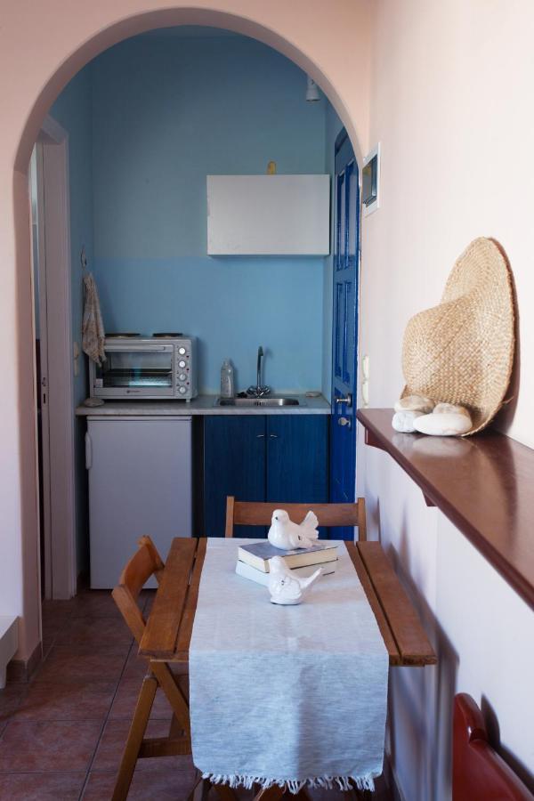 Guesthouse Perdikouli Alikí Buitenkant foto